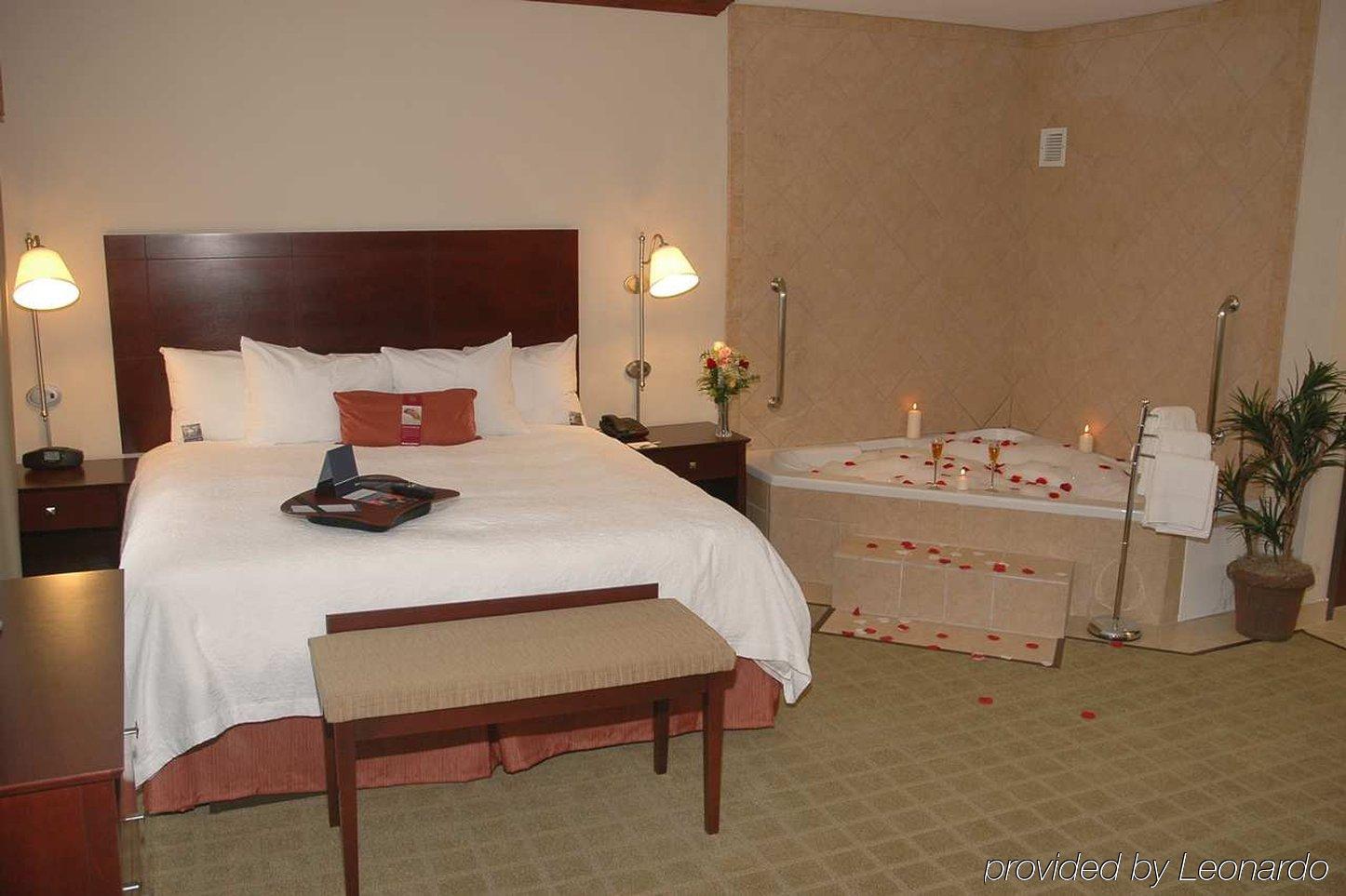 Hampton Inn And Suites Waxahachie Δωμάτιο φωτογραφία